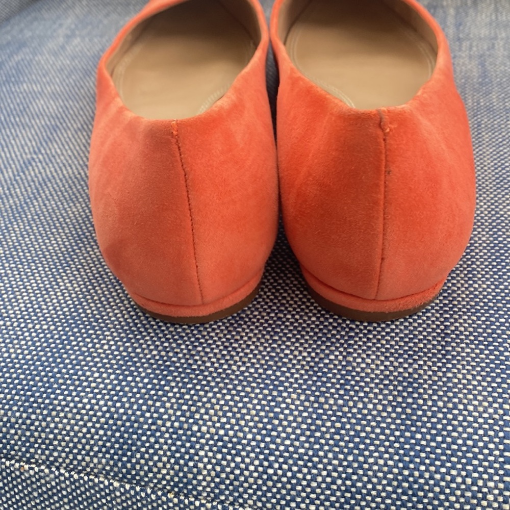 TORY BURCH ORANGE/TAN SUEDE FLATS - Picture 6 of 11